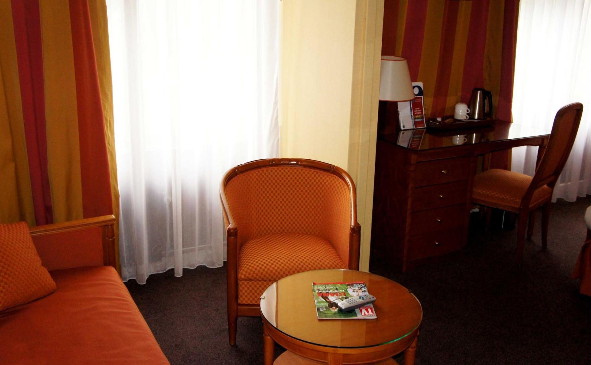 Le Grand Monarque Hotel Melun Kültér fotó