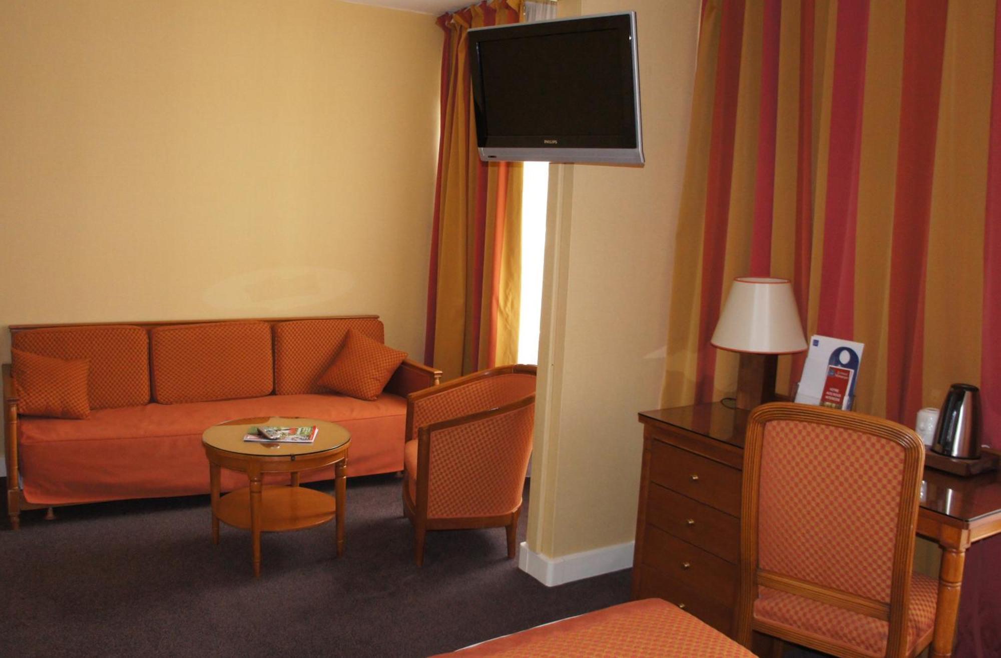Le Grand Monarque Hotel Melun Kültér fotó