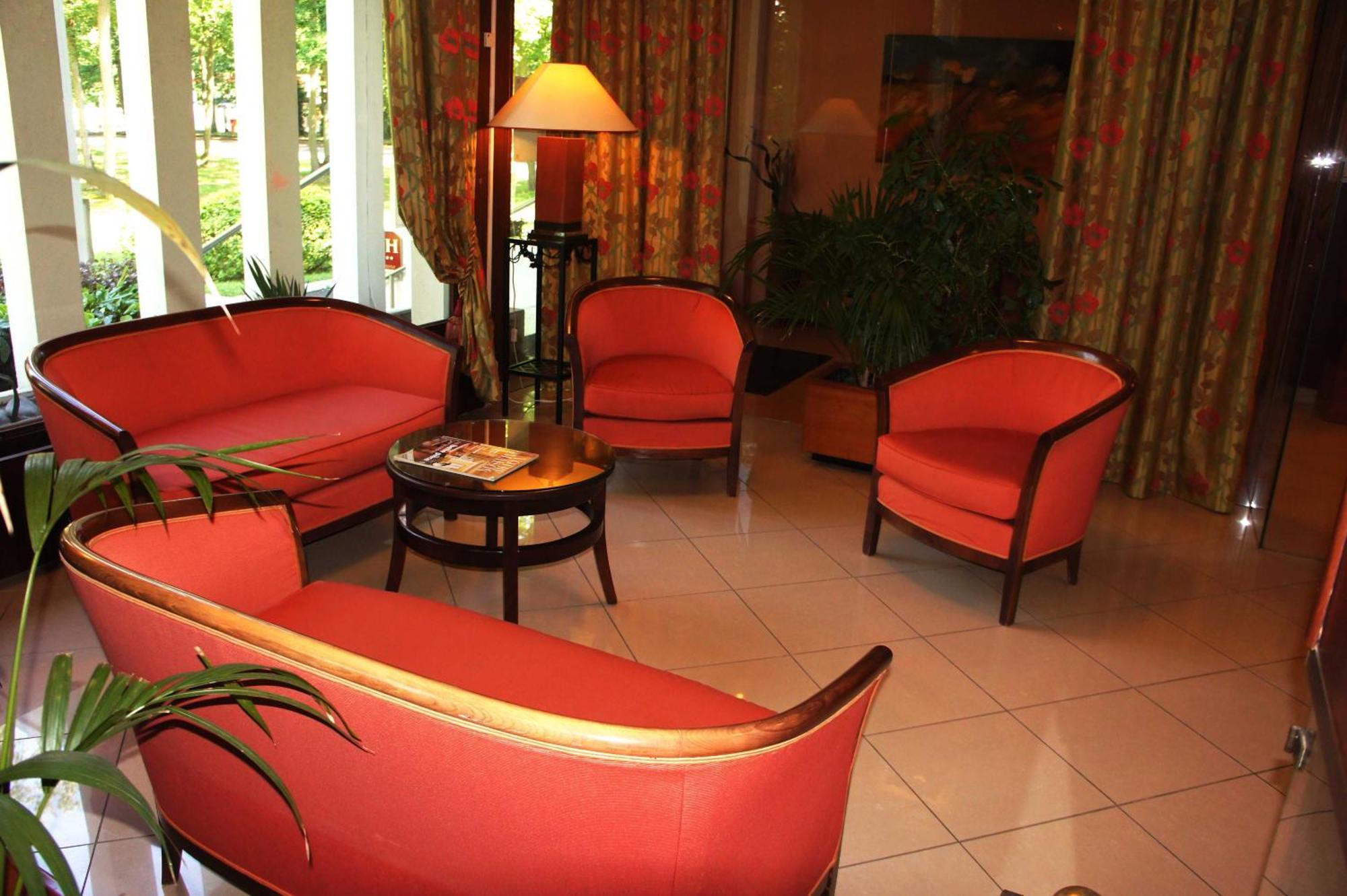 Le Grand Monarque Hotel Melun Kültér fotó
