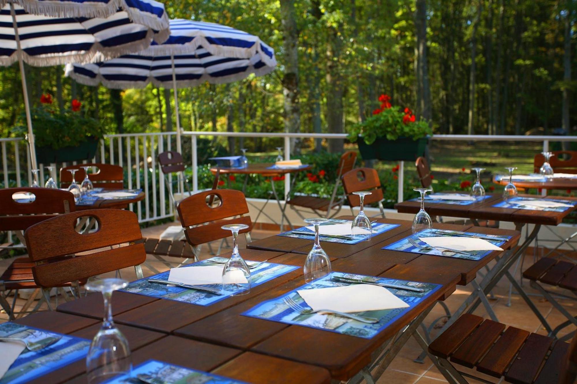 Le Grand Monarque Hotel Melun Kültér fotó