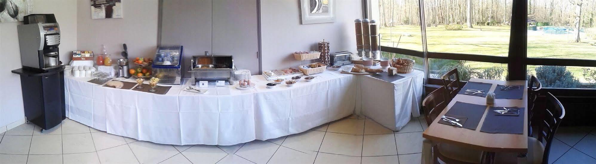 Le Grand Monarque Hotel Melun Kültér fotó