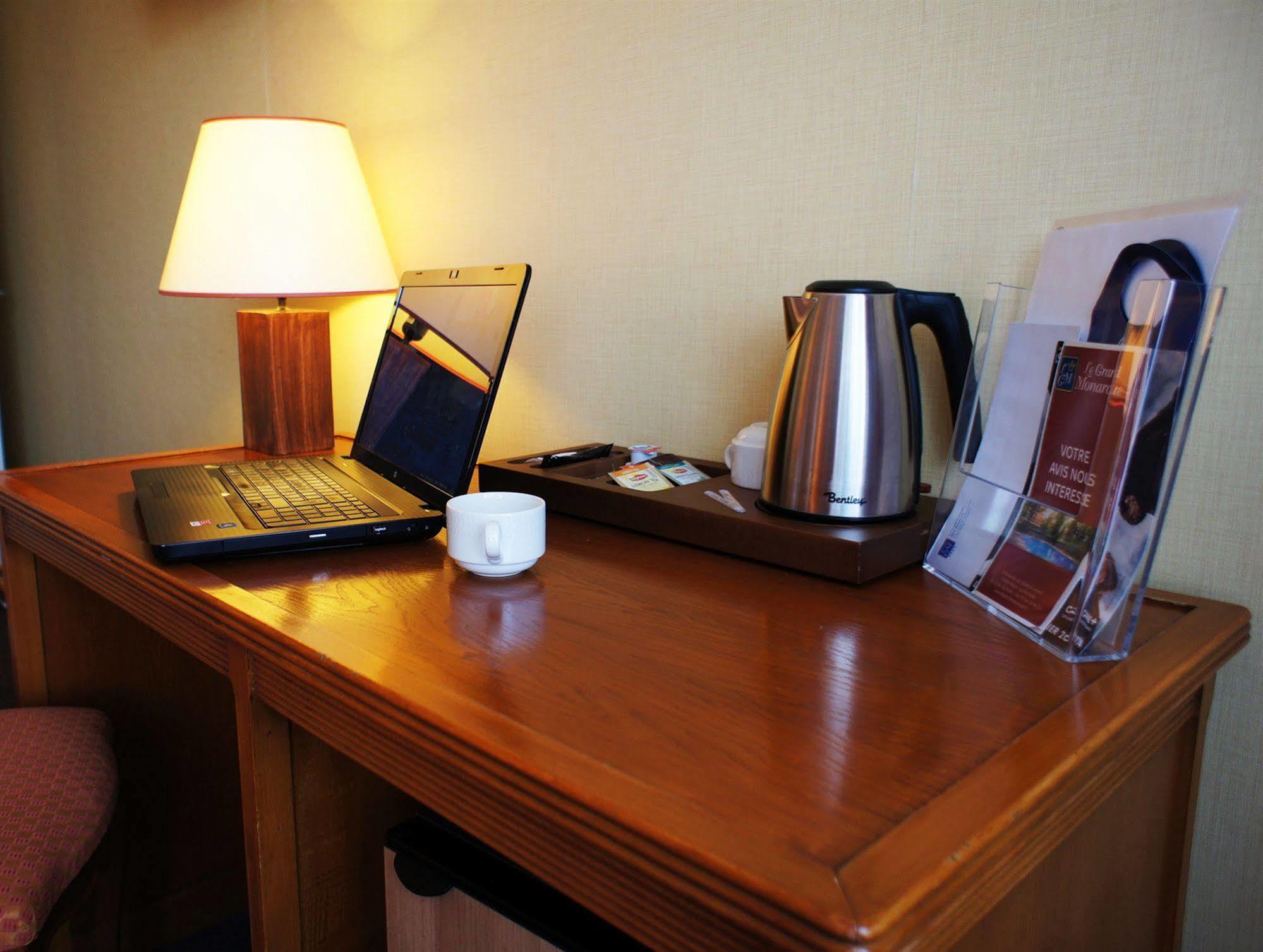 Le Grand Monarque Hotel Melun Kültér fotó